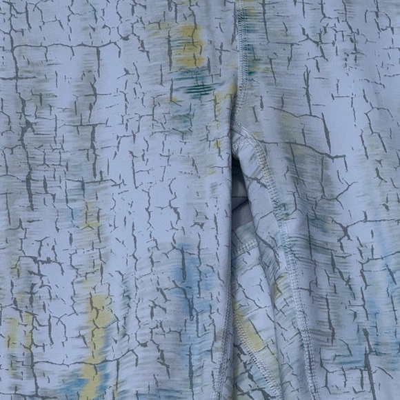 FABLETICS Abstract Patterned Legging Pants - Picture 3 of 3